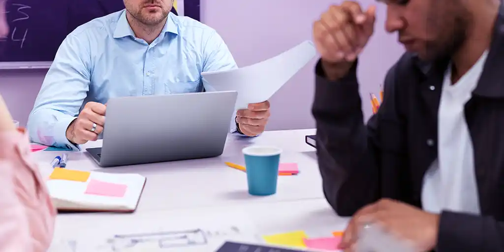 حل مشاكل الموظفين في العمل